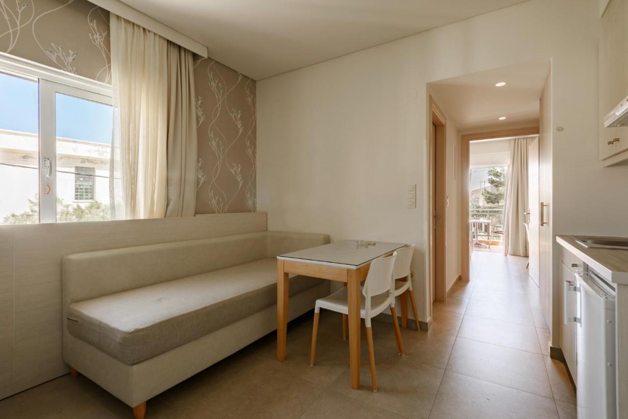Poseidon Studios & Apartments ปาไลโอโกรา ภายนอก รูปภาพ