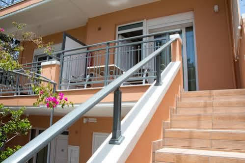 Poseidon Studios & Apartments ปาไลโอโกรา ภายนอก รูปภาพ