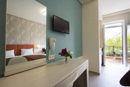 Poseidon Studios & Apartments ปาไลโอโกรา ภายนอก รูปภาพ